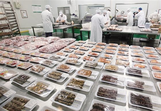 东方快评丨城市中央厨房，用“新模式”向“剩宴”说不——食品烹饪加工的系统化革新