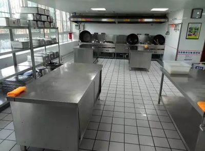 崂山二中严抓食品安全 切实落实“四大行动”之食品烹饪加工篇章